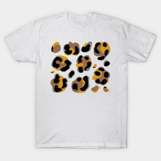 Leopard print spot pattern background T-Shirt